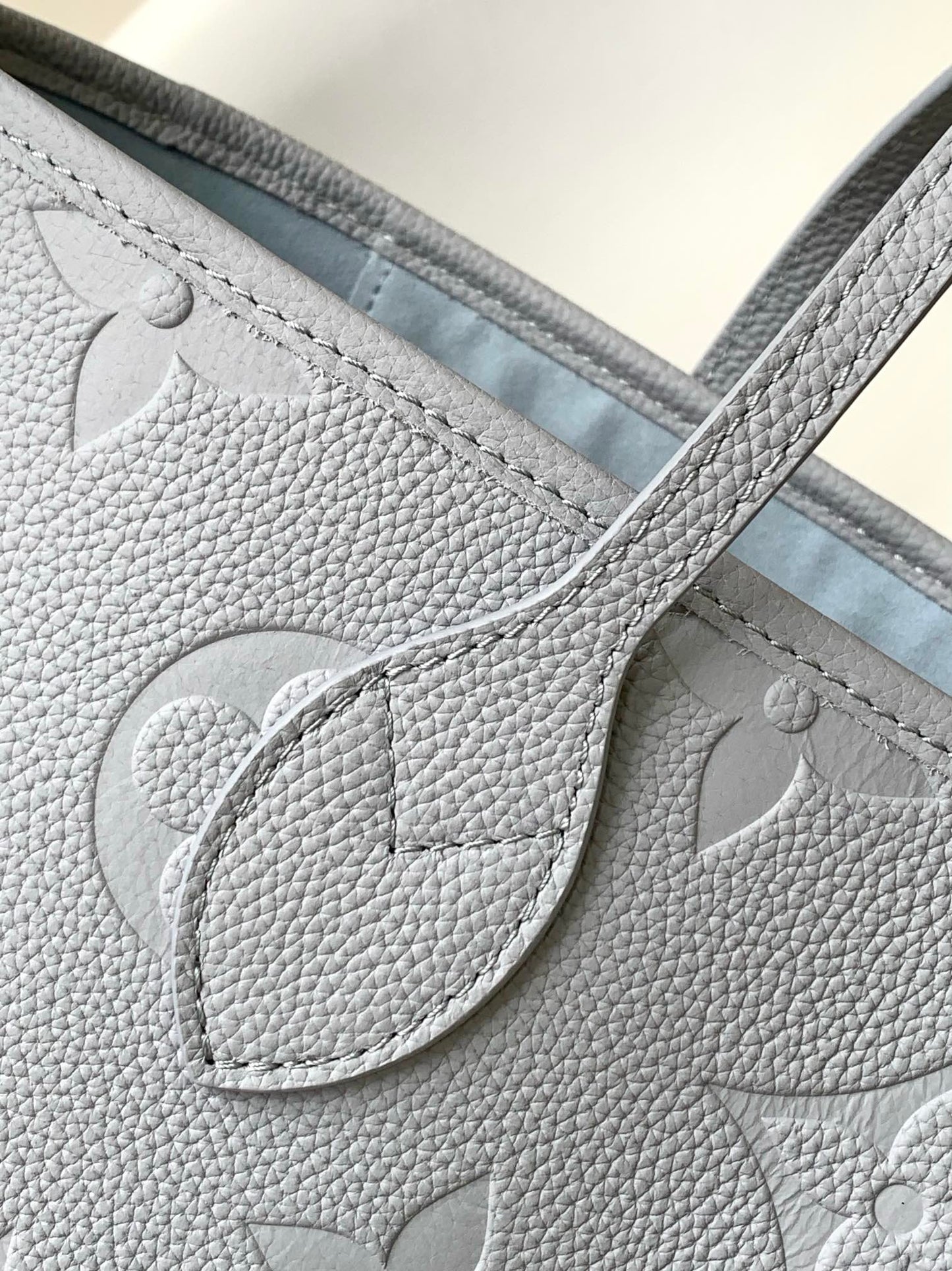 Louis Vuitton Neverfull MM Monogram Empreinte Leather Tote Bag - Light Blue