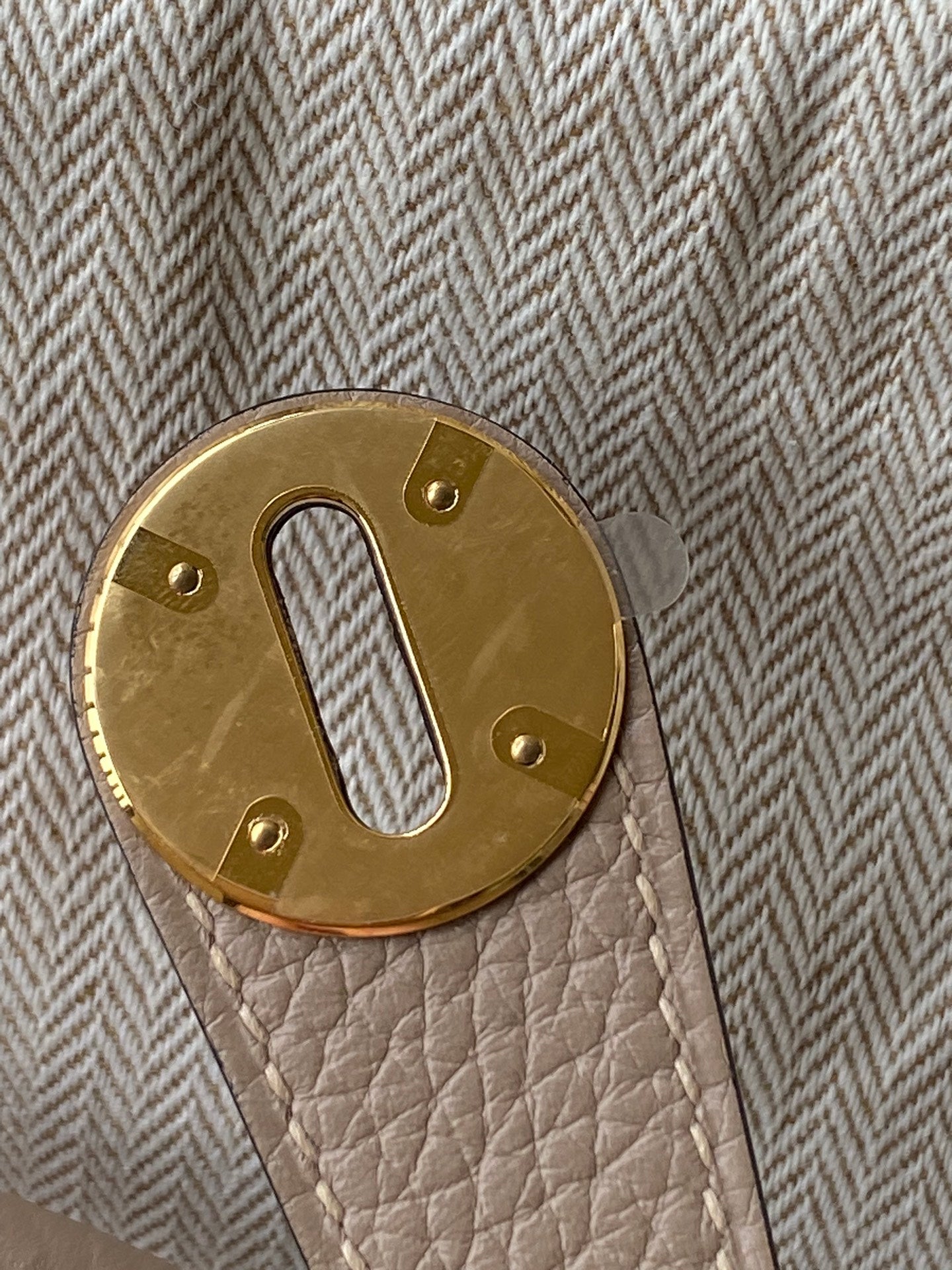 Hermès Lindy 26 Handbag - Etoupe Clemence Leather - Gold Hardware
