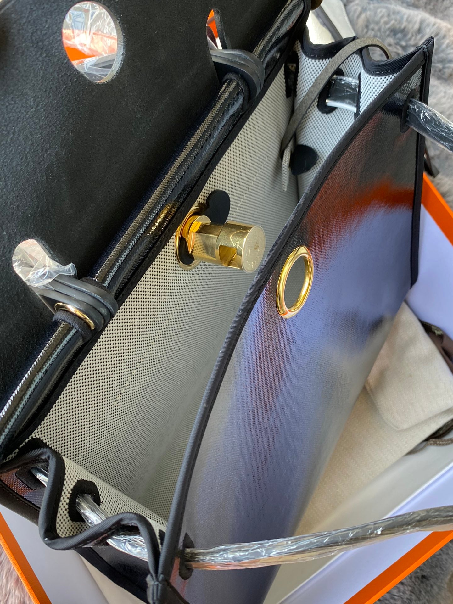 Classic Black Leather Top-Handle Handbag - Gold-Tone Hardware &amp; Geometric Charm Accessory