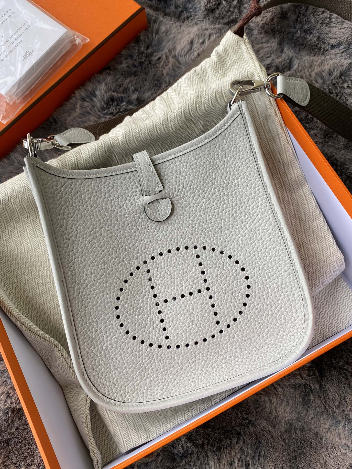 Hermès Evelyne TPM Clemence Leather Crossbody Bag - Light Grey