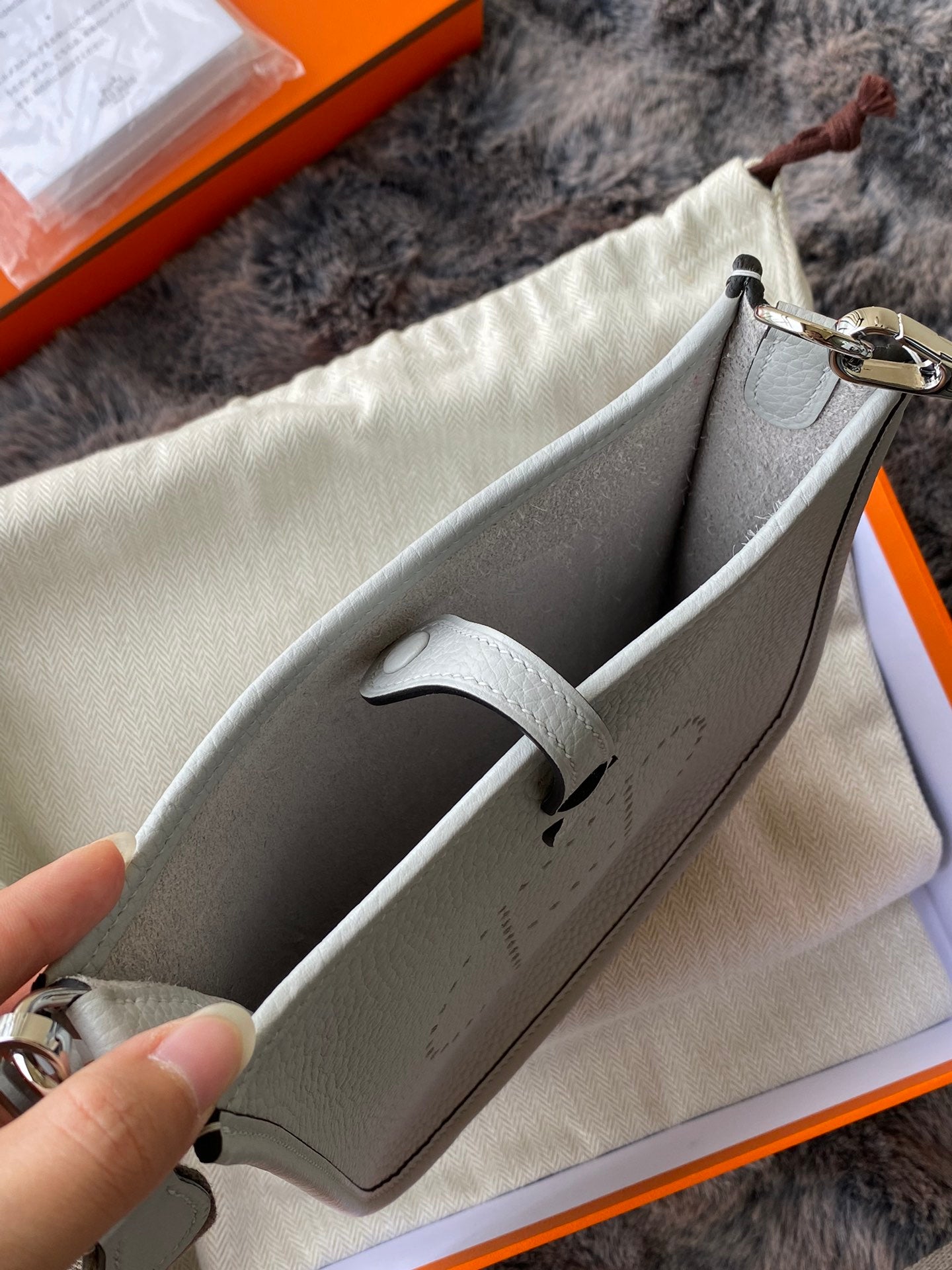 Hermès Evelyne TPM Clemence Leather Crossbody Bag - Light Grey