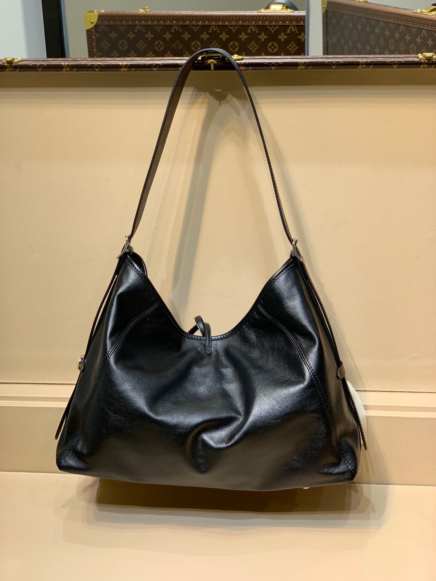 Louis Vuitton Low Key Hobo MM Black Calfskin Leather Shoulder Bag