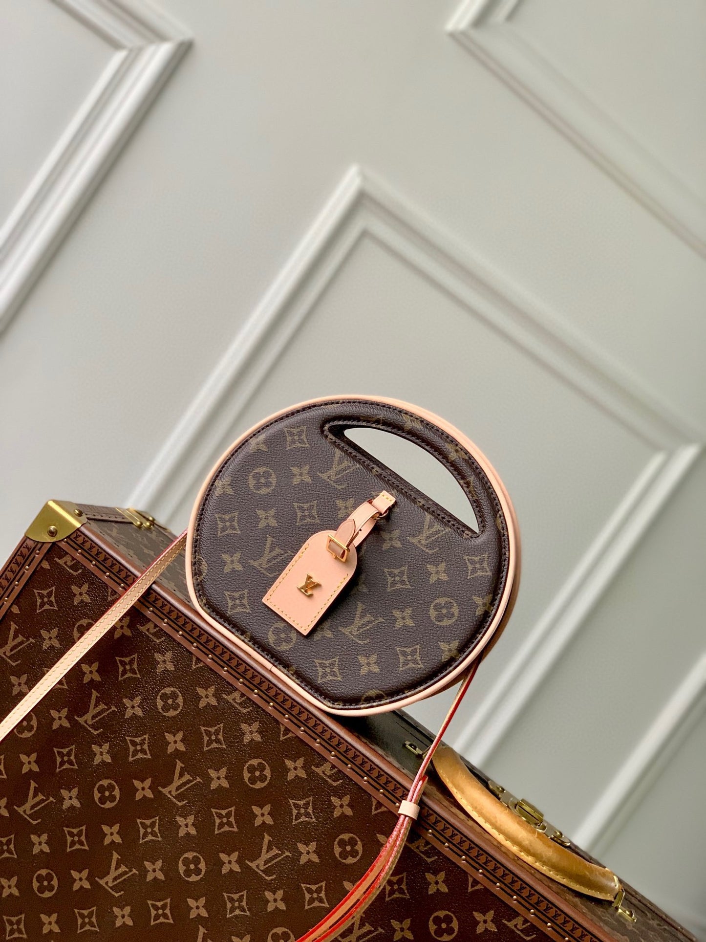 Louis Vuitton Monogram Boite Chapeau Souple Round Handbag