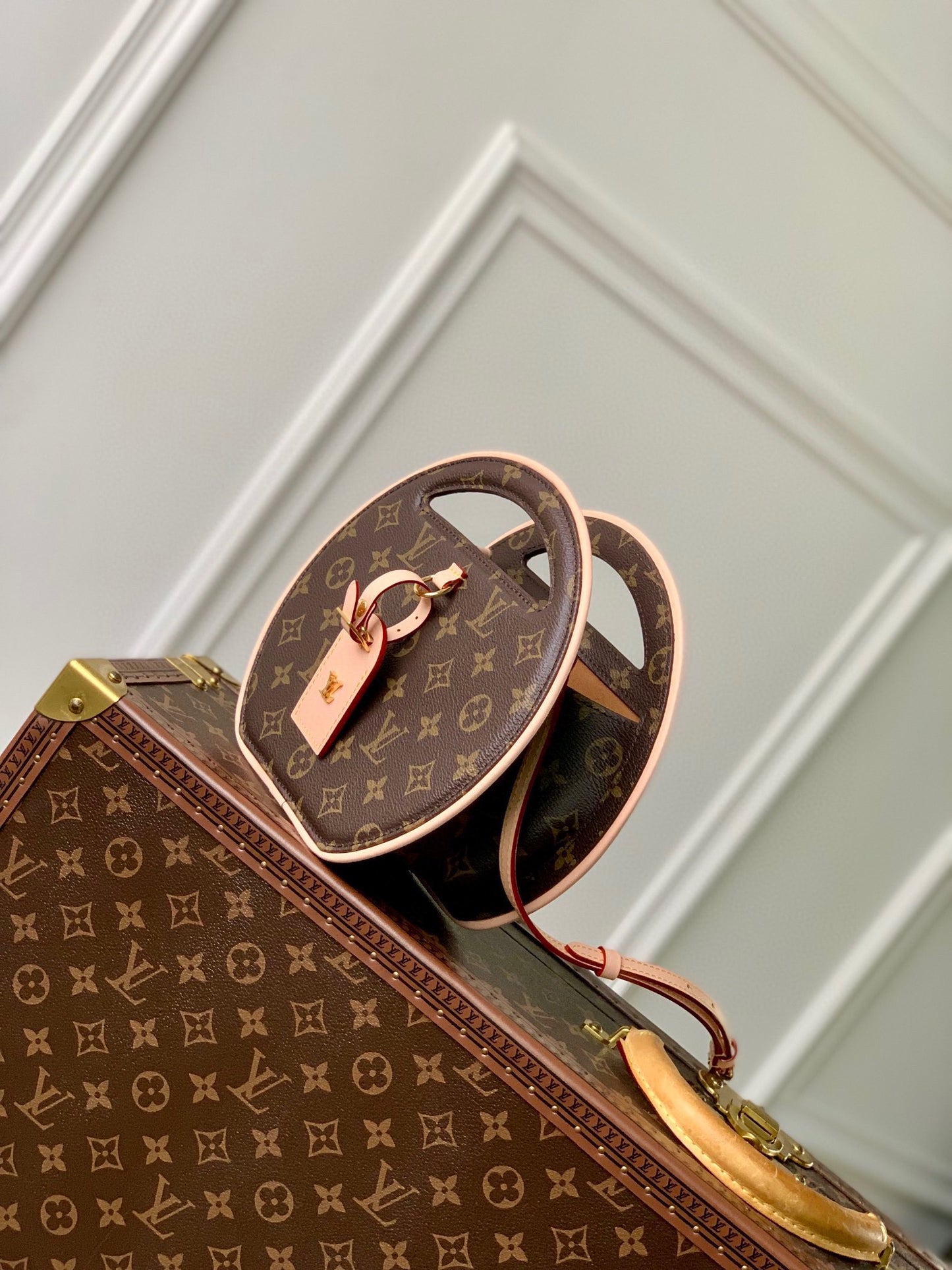 Louis Vuitton Monogram Boite Chapeau Souple Round Handbag