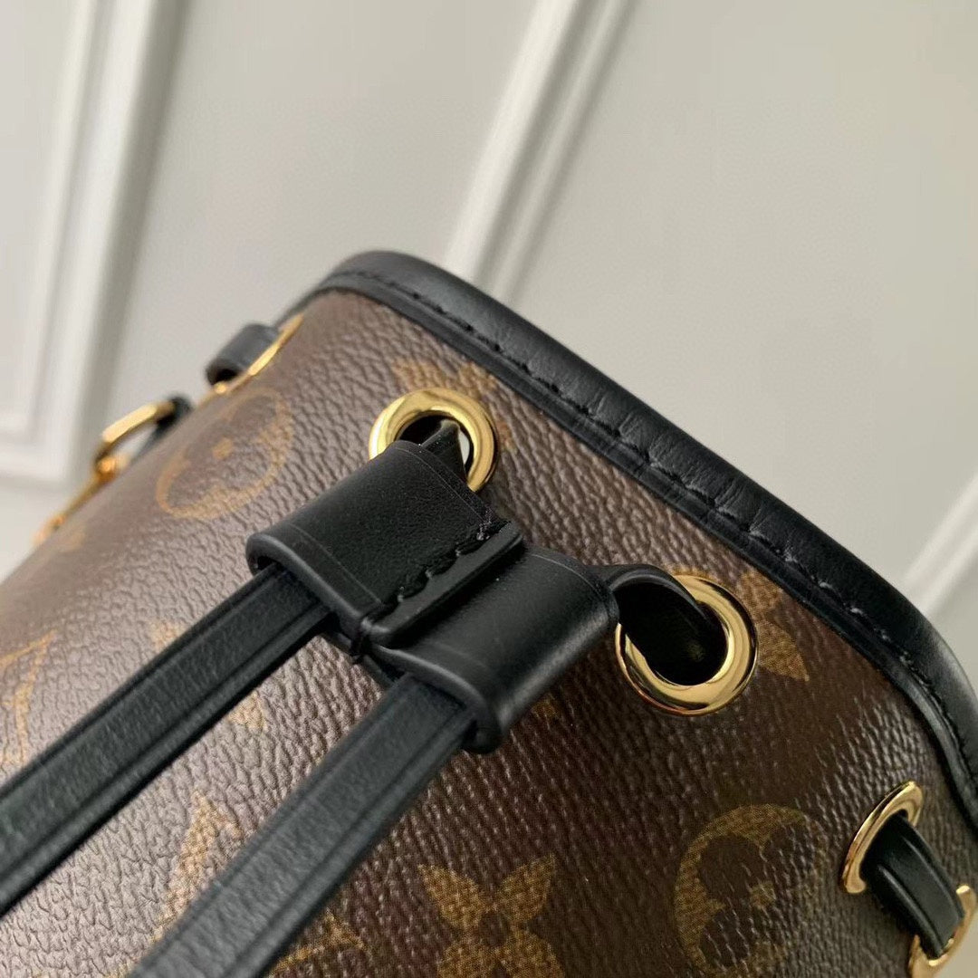 Louis Vuitton Duffle Bag Monogram Canvas - Black Leather Trim