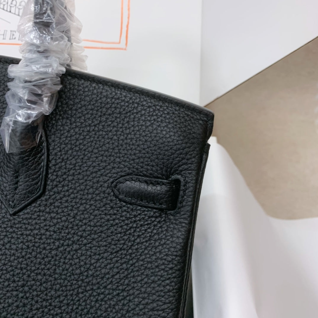 Elegant Black Leather Handbag with Silver Hardware - Classic Birkin Style Tote