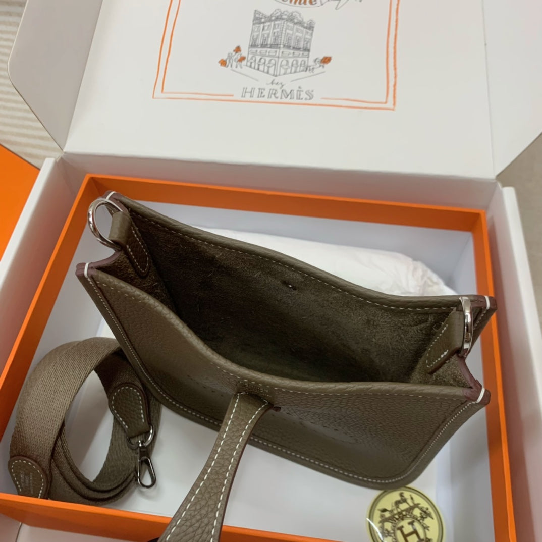 Hermès Evelyne TPM 16 Crossbody Bag - Etoupe Clemence Leather with Palladium Hardware