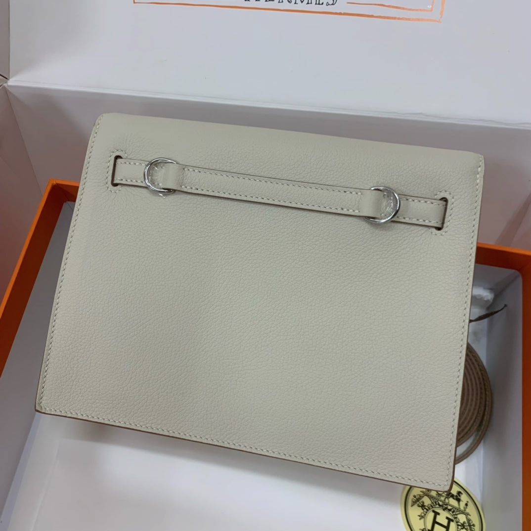 Hermès Kelly To Go Wallet Epsom Leather Cream with Palladium Hardware