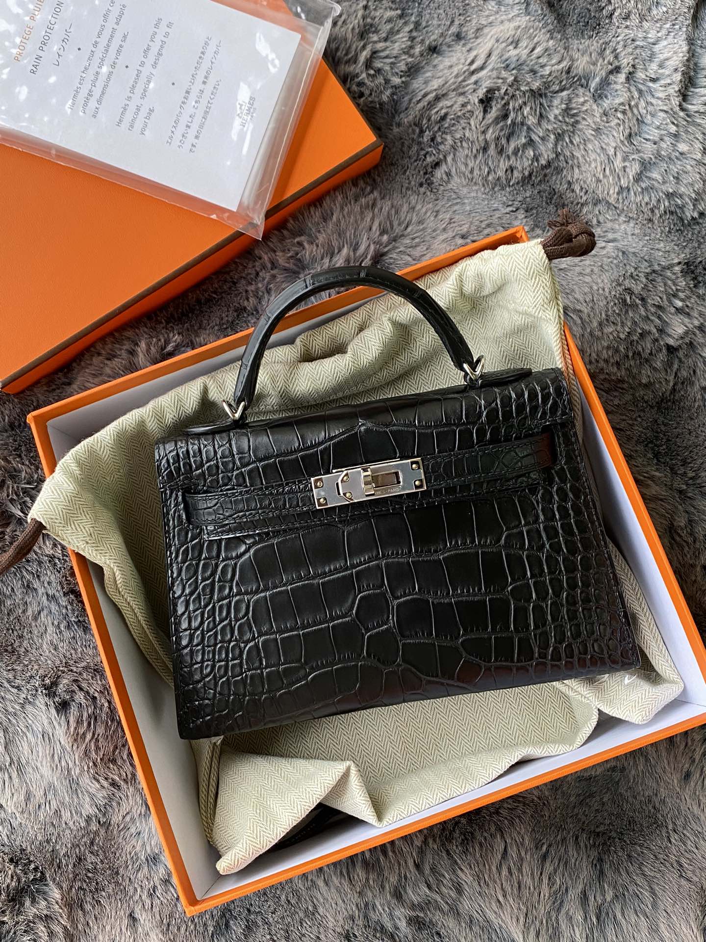 Luxury Black Crocodile Embossed Top Handle Bag - Elegant Designer Style