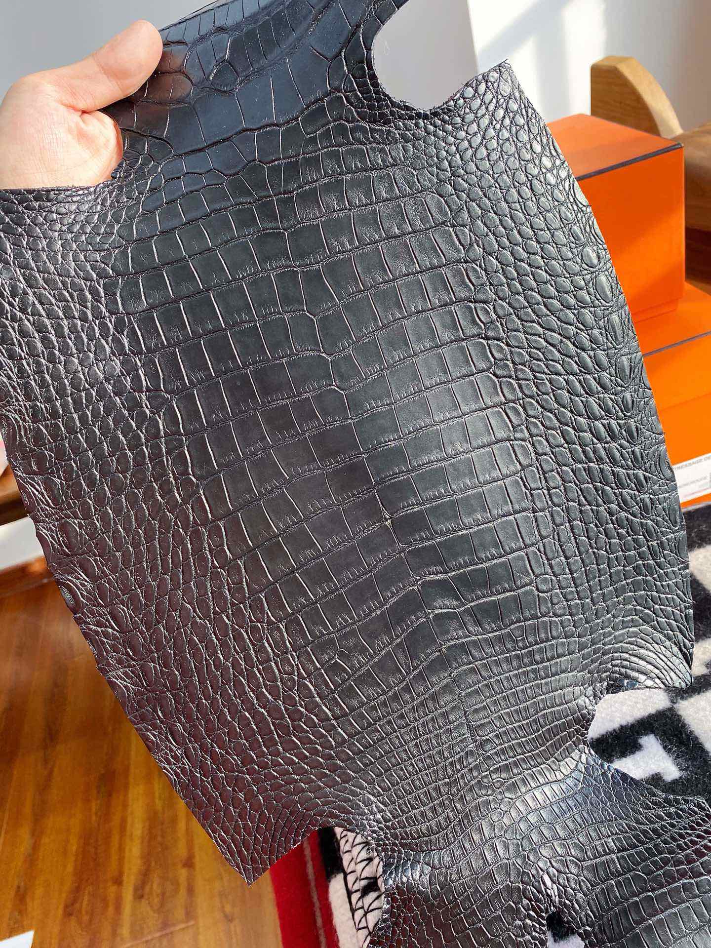 Genuine Black Alligator Leather Hide - Exotic Crocodile Skin for Luxury Crafting