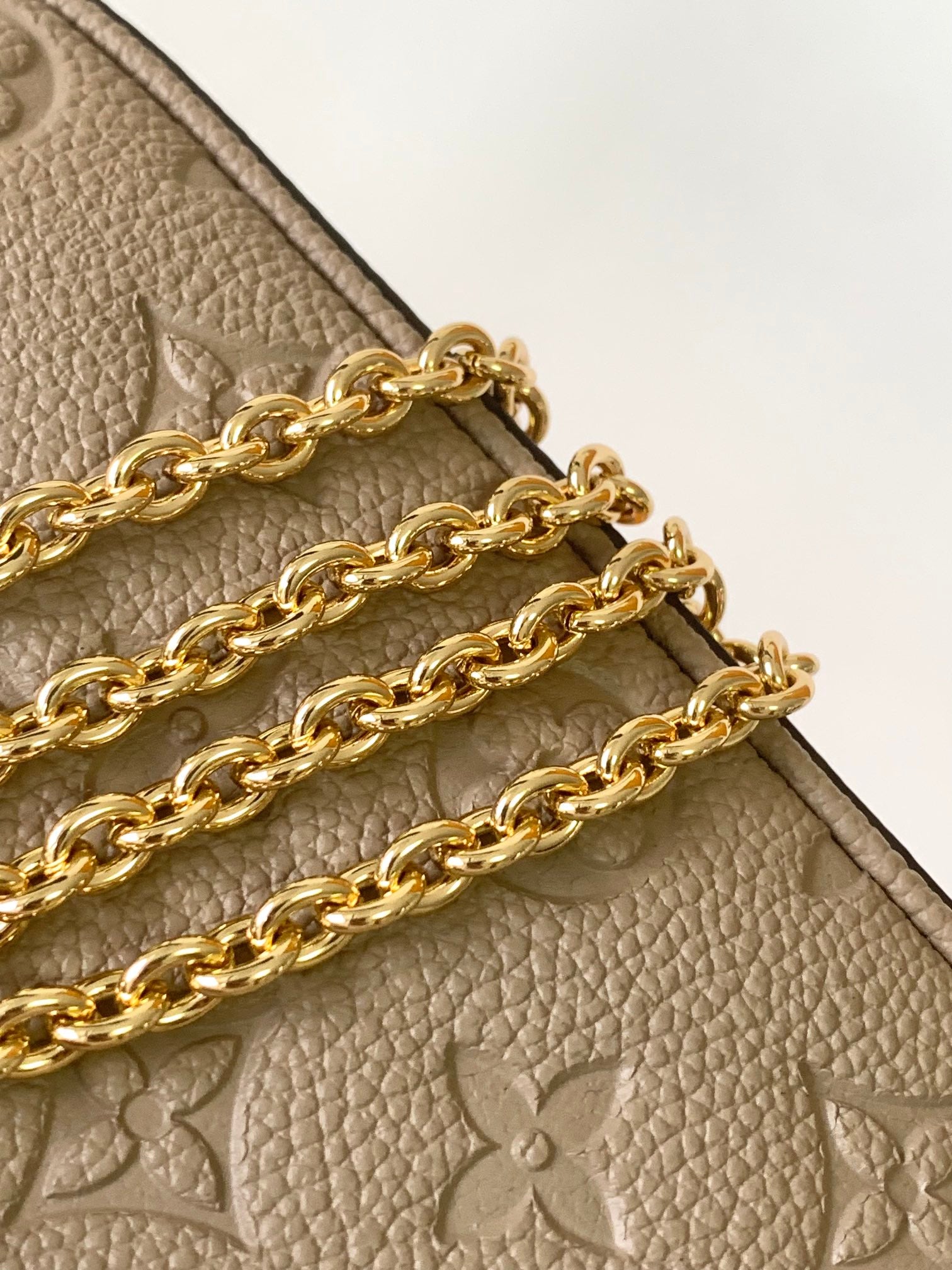 Louis Vuitton Monogram Empreinte Pochette Accessoires - Tourterelle