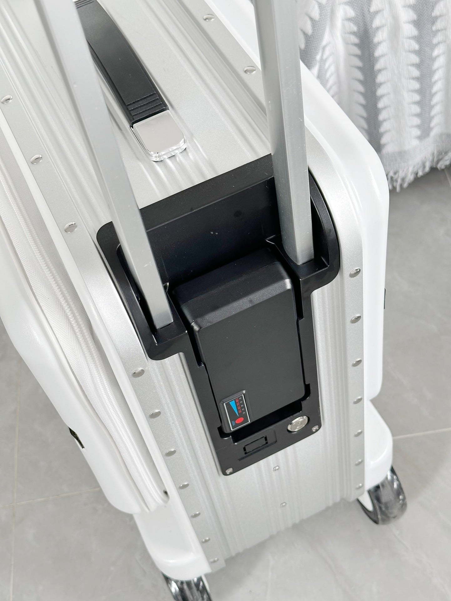 White Electric Ride-On Scooter Suitcase Hardshell Carry-On Luggage