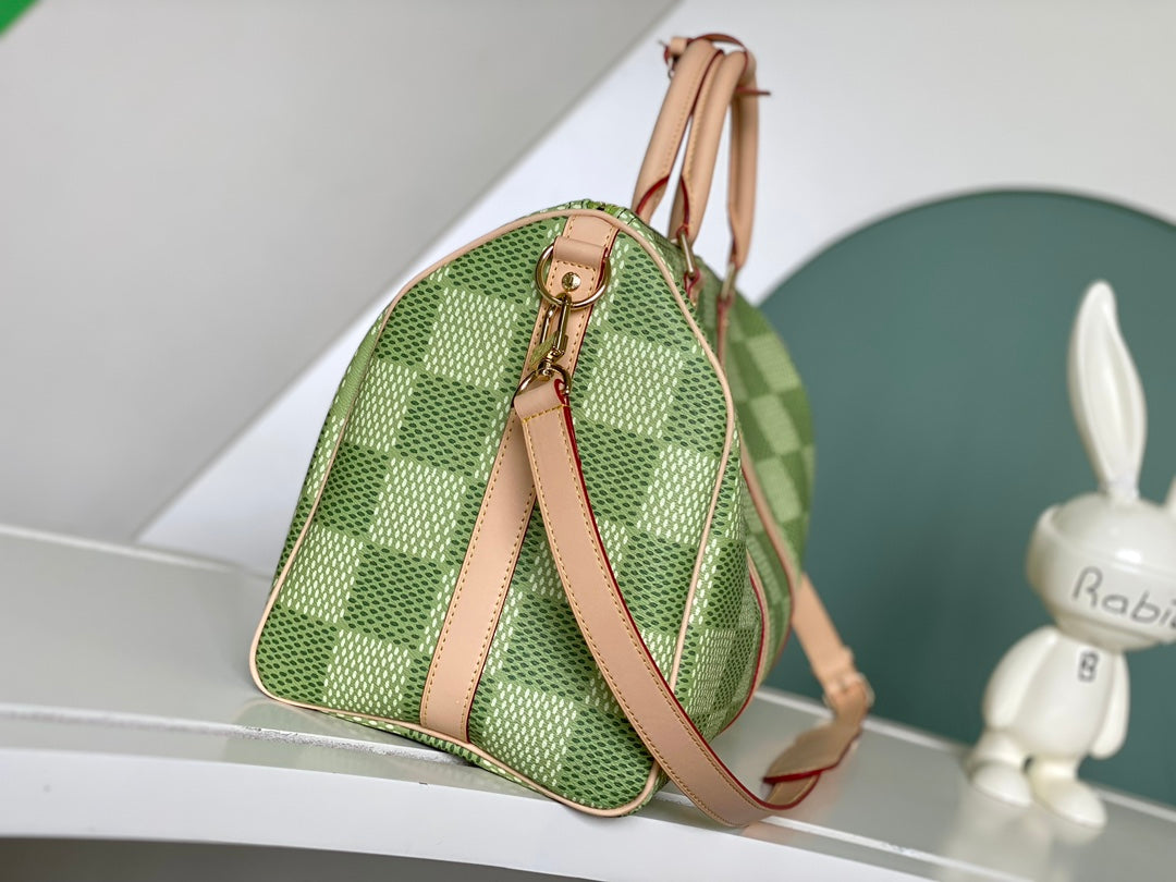 Louis Vuitton Pharrell Williams Speedy P9 Bandoulière 40 Damier Pop Green