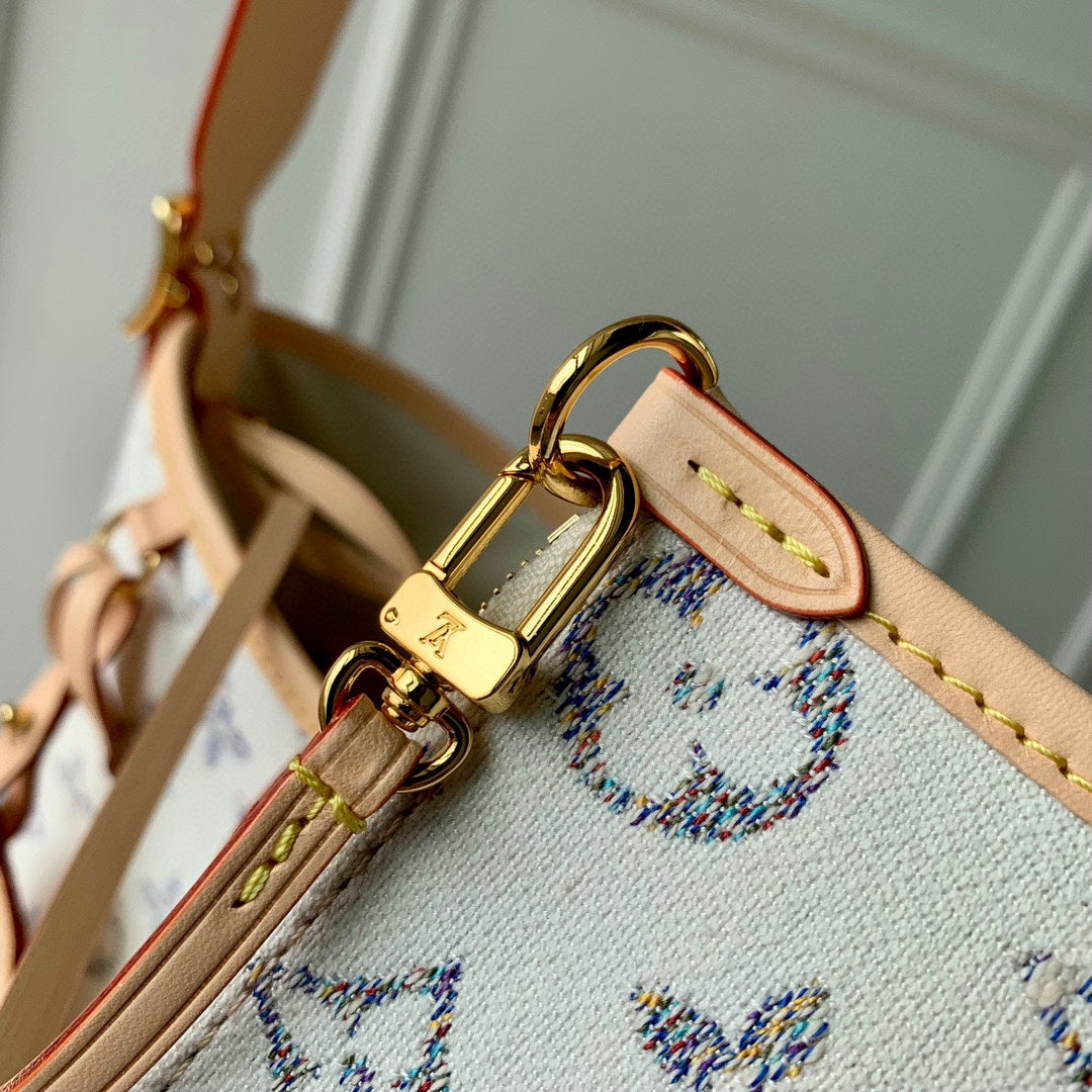 Louis Vuitton Carryall MM Monogram Canvas Handbag - Cream/Blue