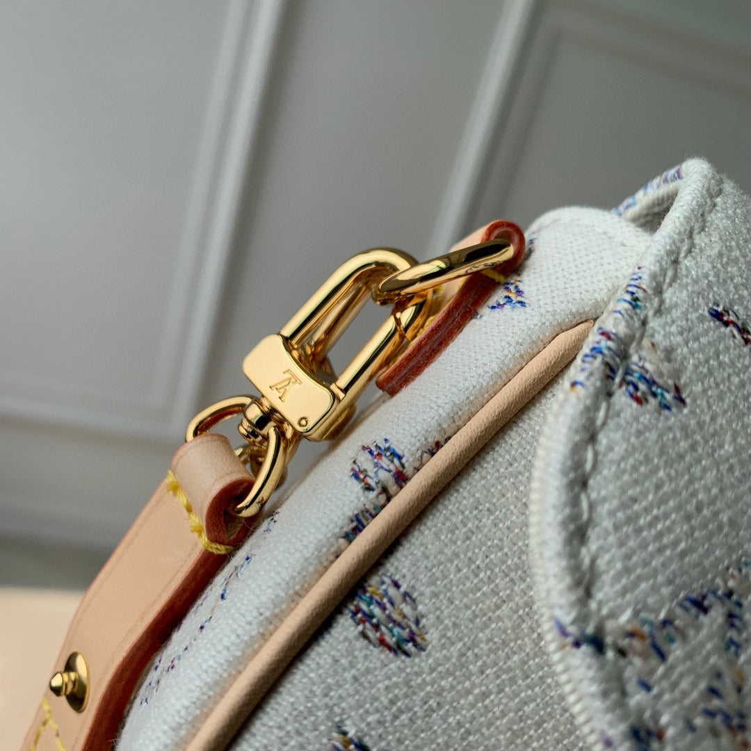 Louis Vuitton White Monogram Easy Pouch on Strap - Luxury Leather Crossbody Bag