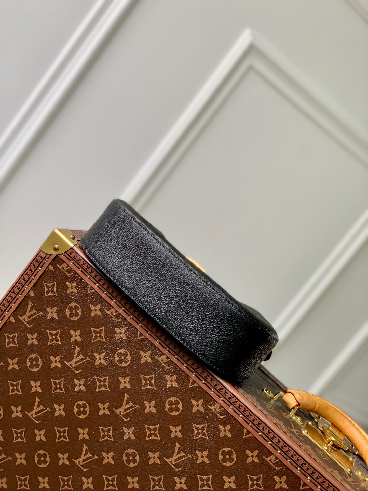 Louis Vuitton Monogram Empreinte Loop Handbag - Black Leather