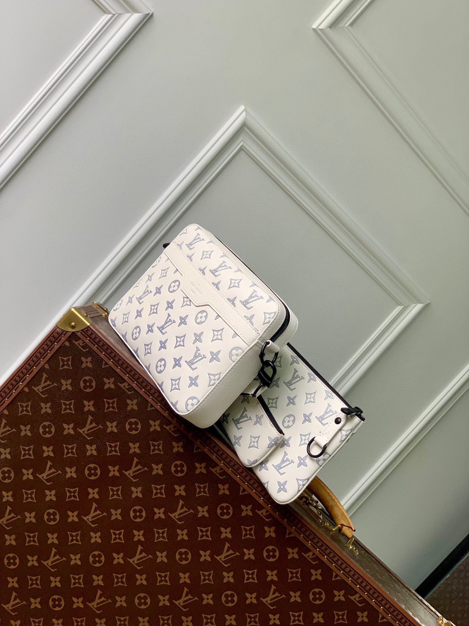 Louis Vuitton Trio Messenger Monogram Bag - White/Grey