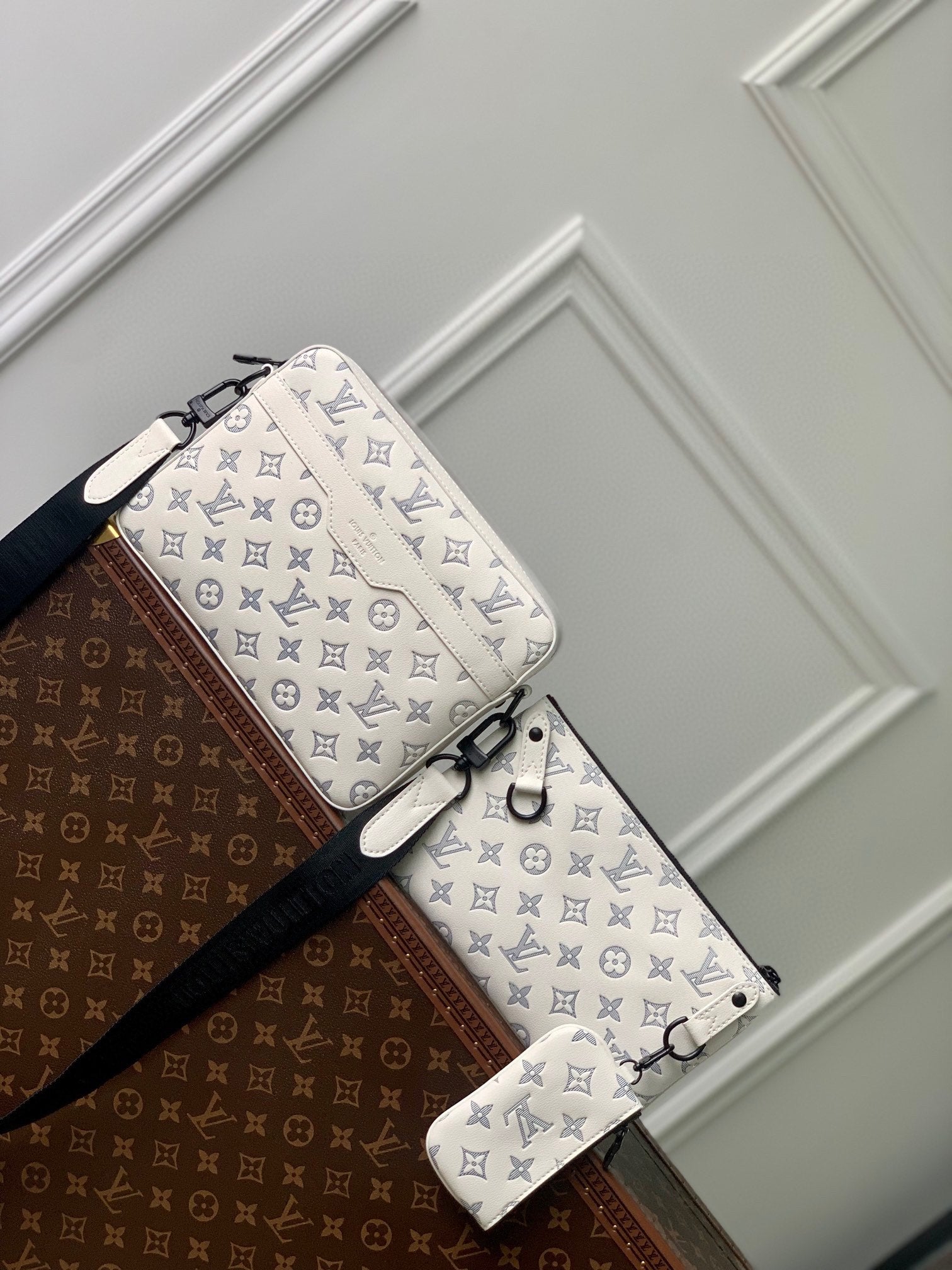Louis Vuitton Trio Messenger Monogram Bag - White/Grey
