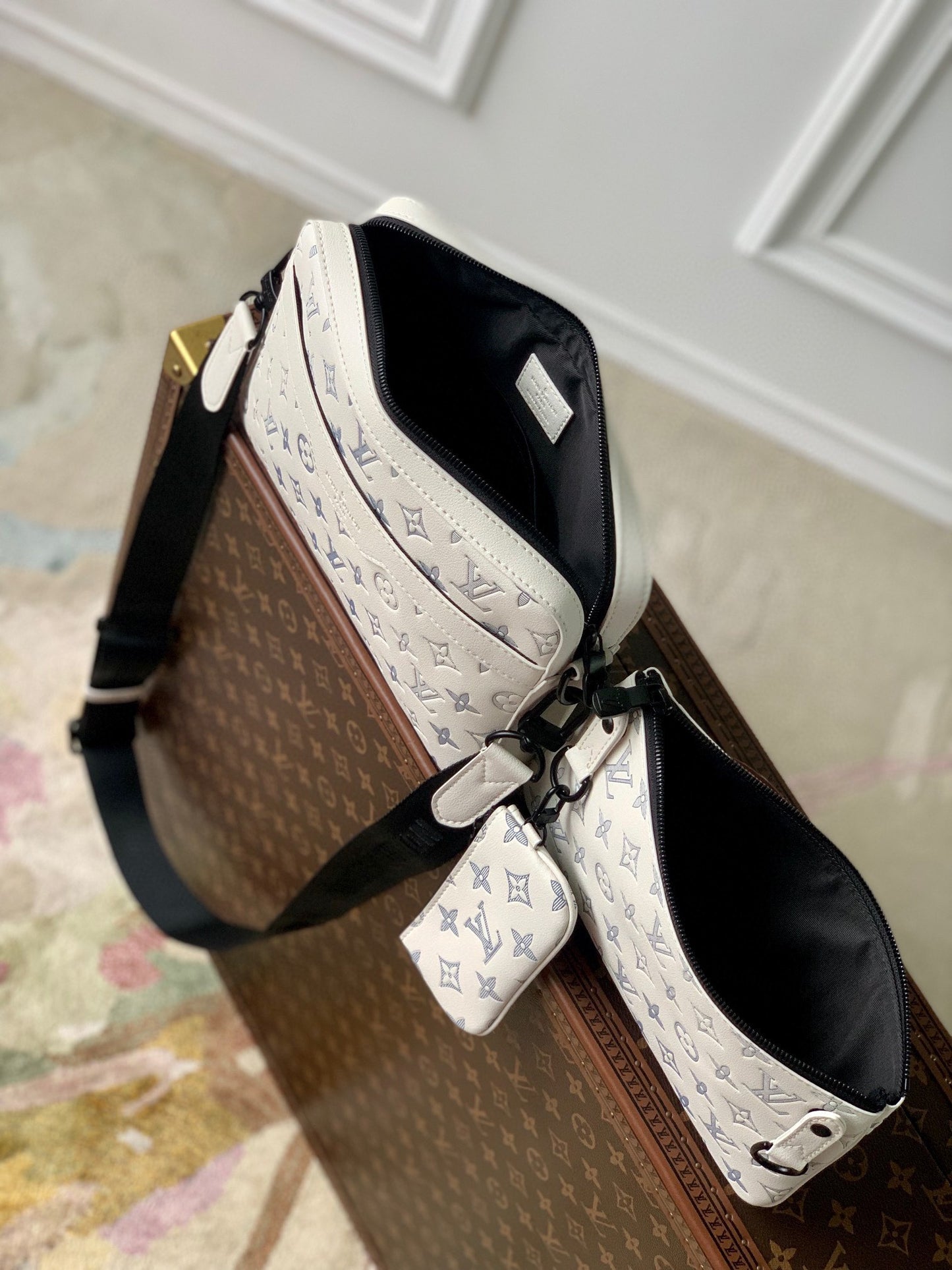 Louis Vuitton Trio Messenger Monogram Bag - White/Grey