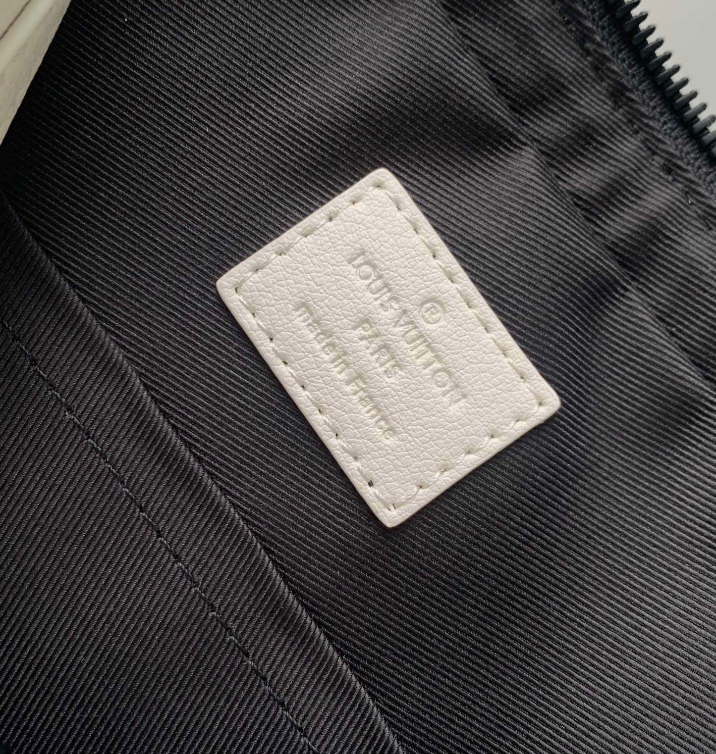 Louis Vuitton Trio Messenger Monogram Bag - White/Grey
