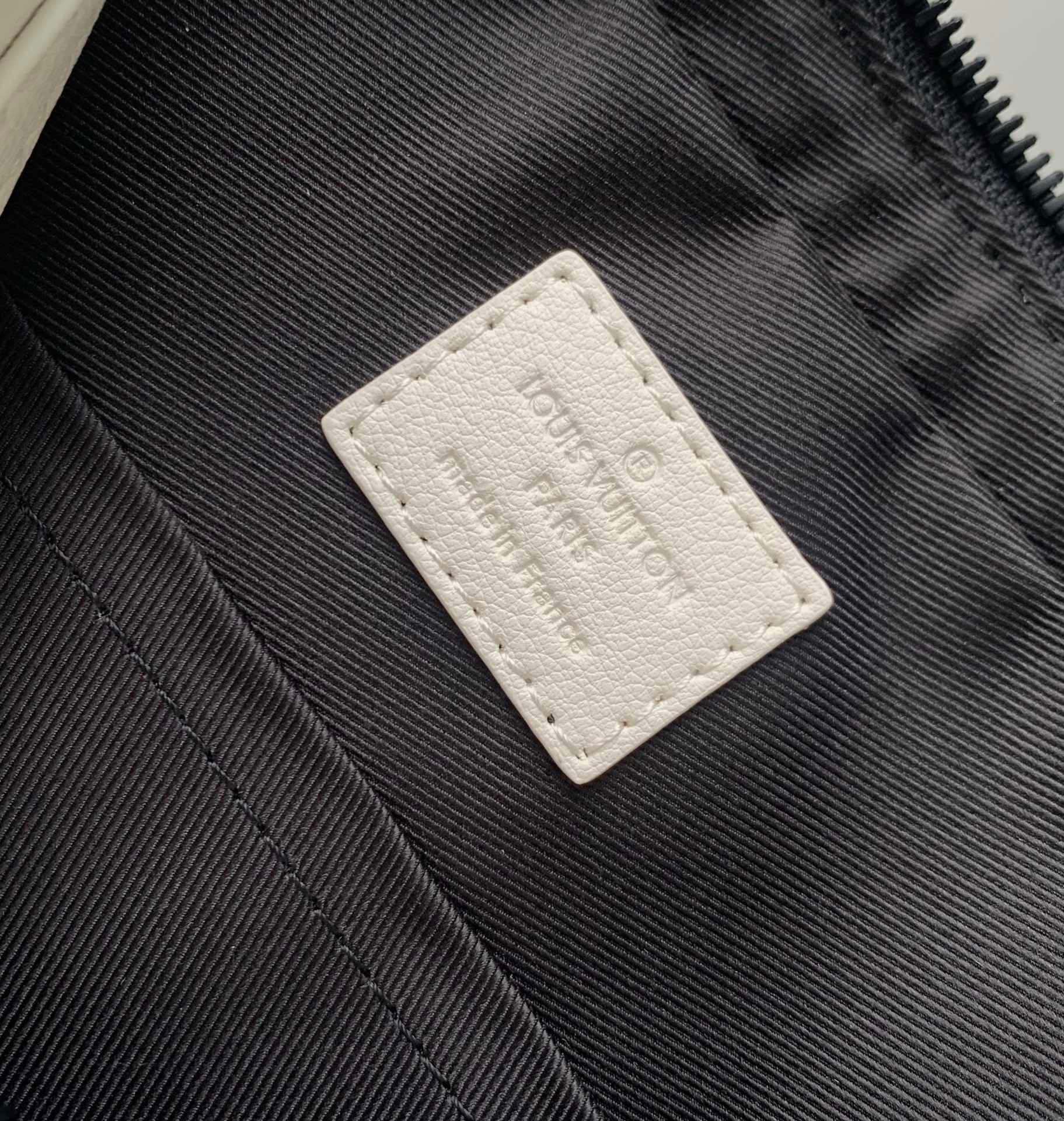 Louis Vuitton Trio Messenger Monogram Bag - White/Grey