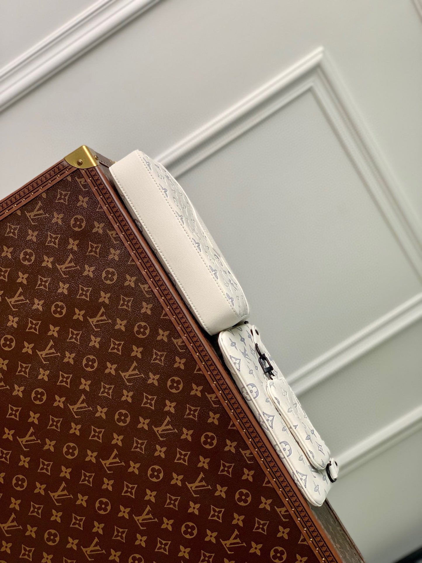 Louis Vuitton Trio Messenger Monogram Bag - White/Grey