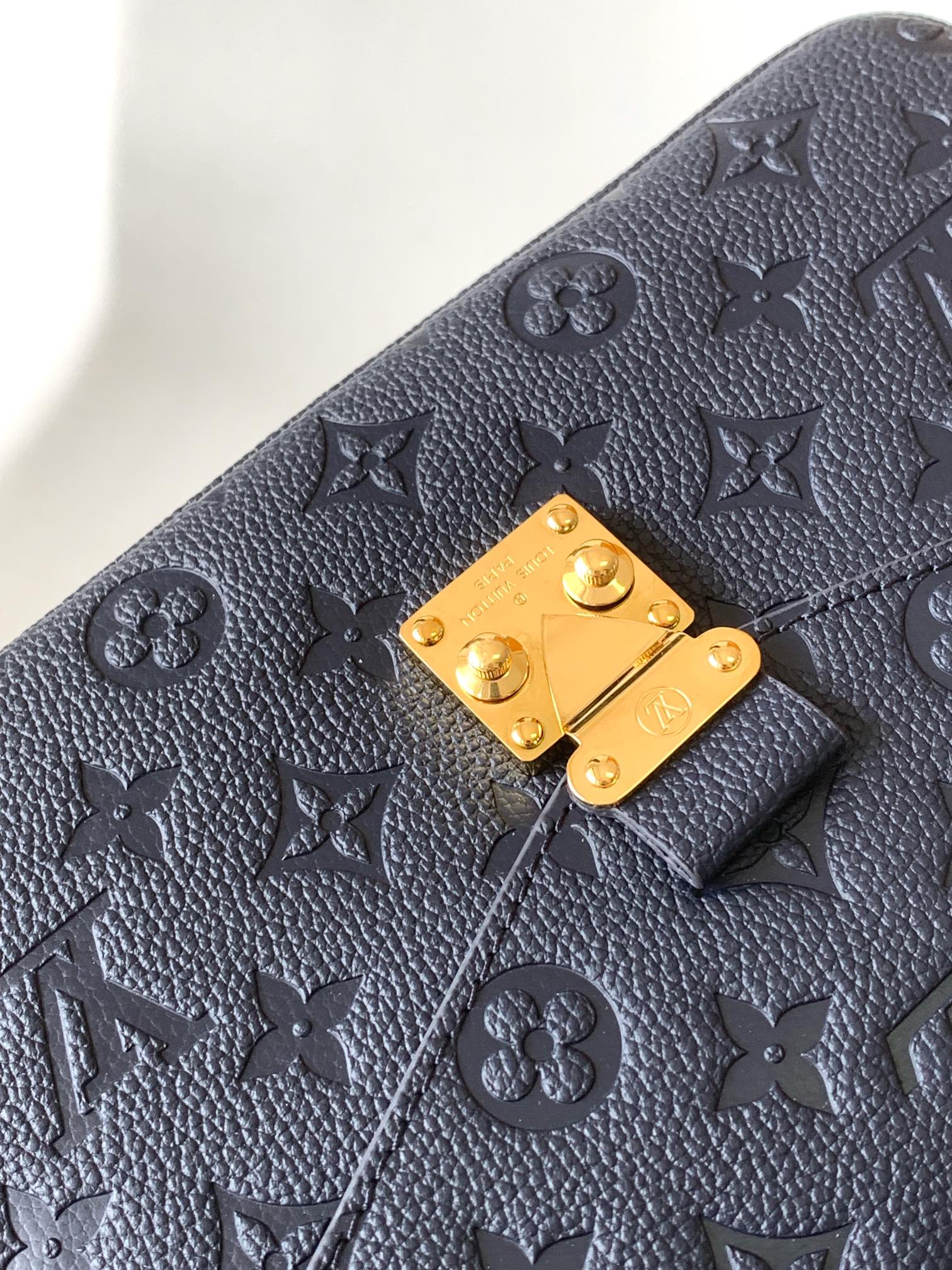 Louis Vuitton Pochette Métis Monogram Empreinte Leather Crossbody Bag - Navy Blue
