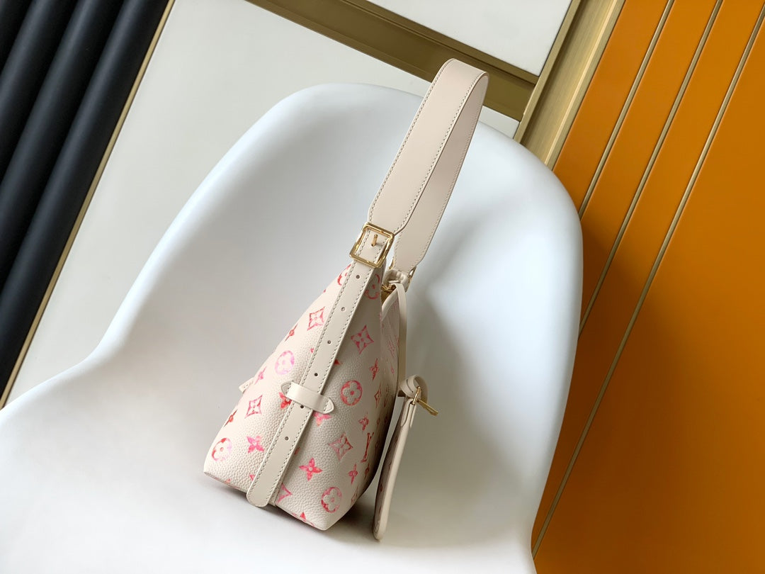 Louis Vuitton Carryall MM Monogram Mahina Leather Handbag - Pink/Peach Gradient
