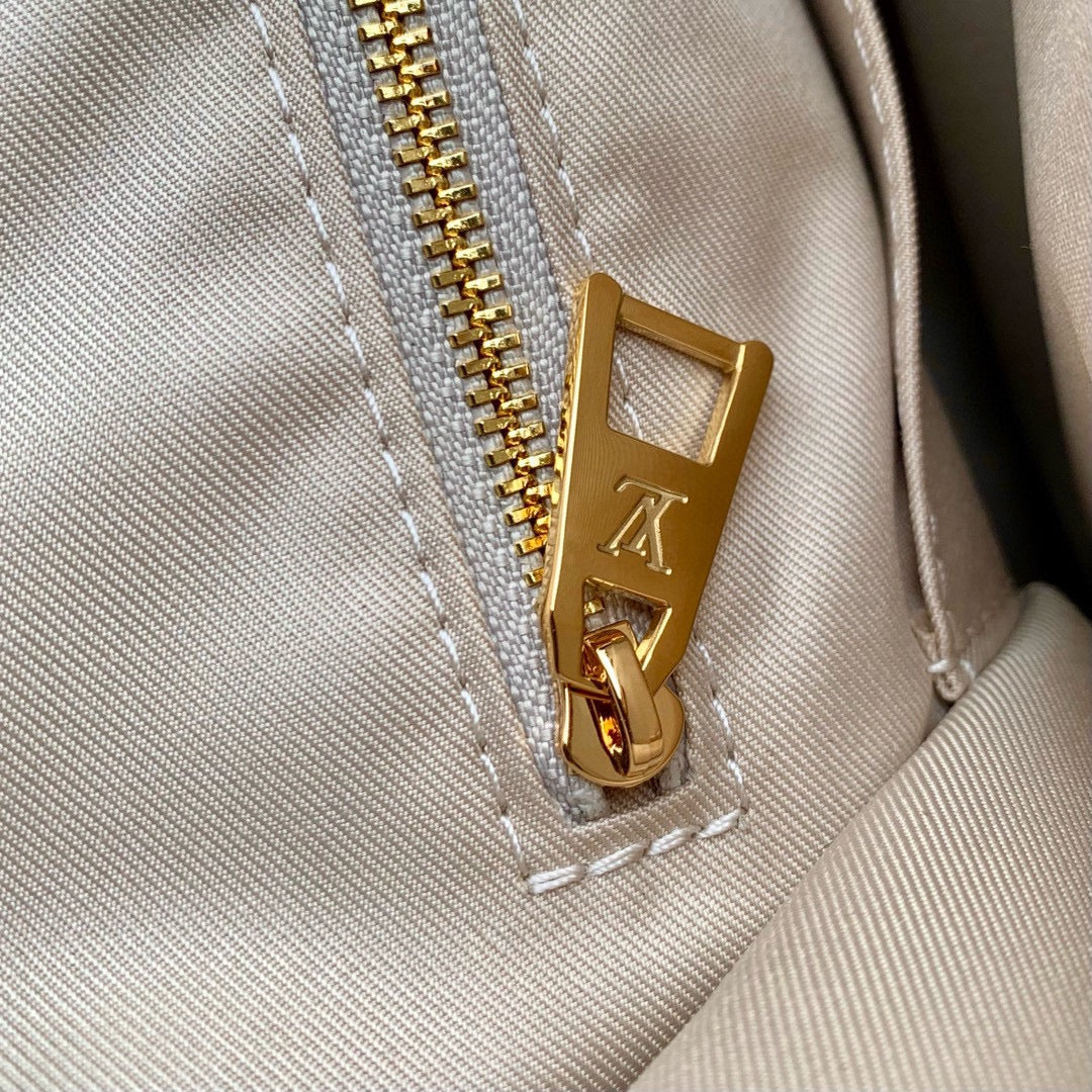 Louis Vuitton OnTheGo MM Monogram Empreinte Giant Bicolor Tote Bag - Cream/Blue