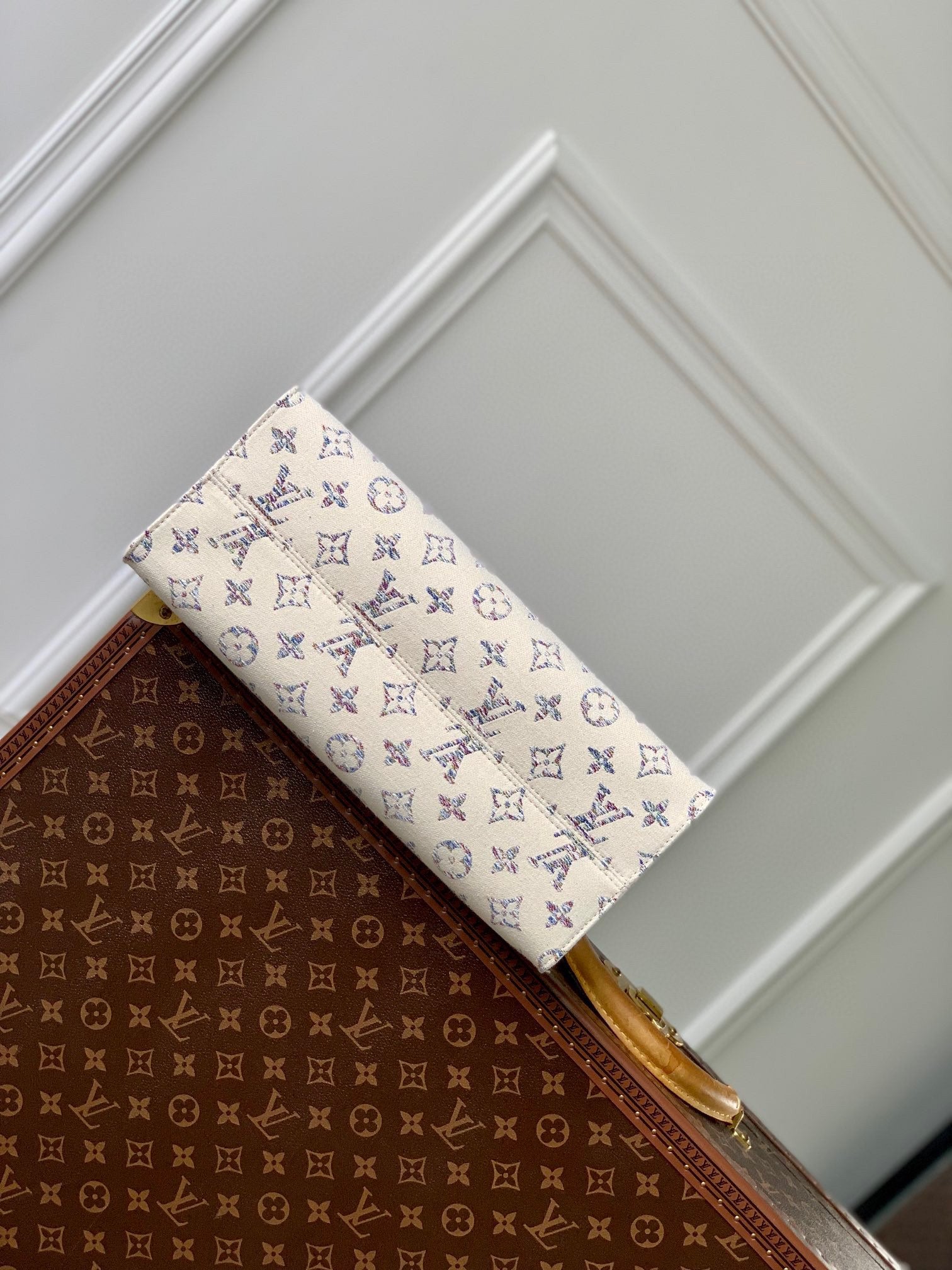 Louis Vuitton OnTheGo MM Monogram Empreinte Giant Bicolor Tote Bag - Cream/Blue