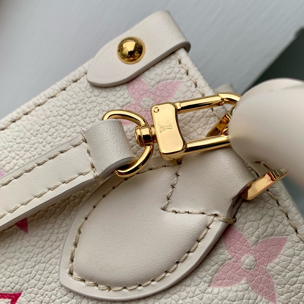 Louis Vuitton Petit Palais Monogram Empreinte Summer Gradient Handbag