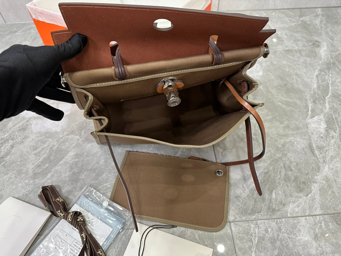 Hermès Herbag Zip 31 Canvas and Leather Handbag - Etoupe &amp; Tan
