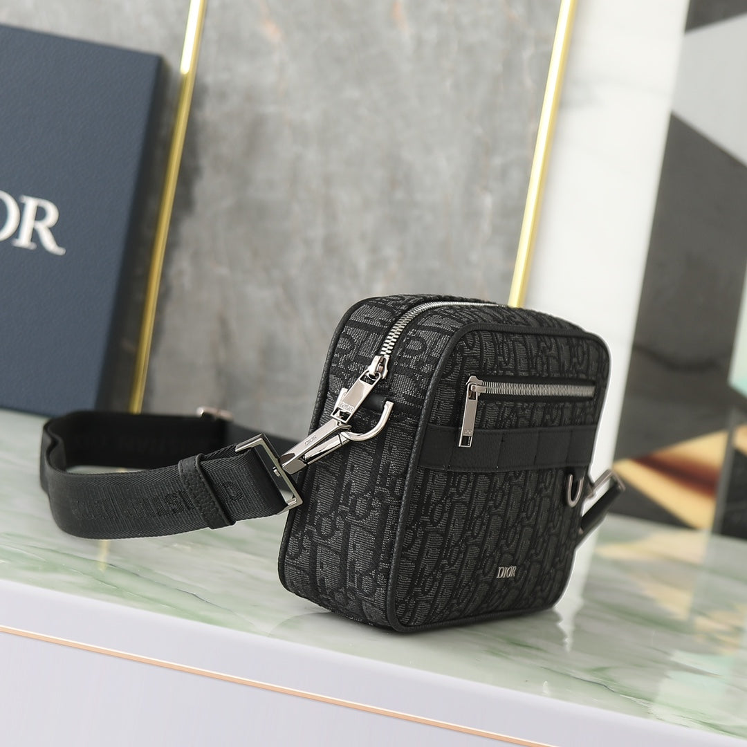 Dior Safari Messenger Bag in Black Dior Oblique Jacquard