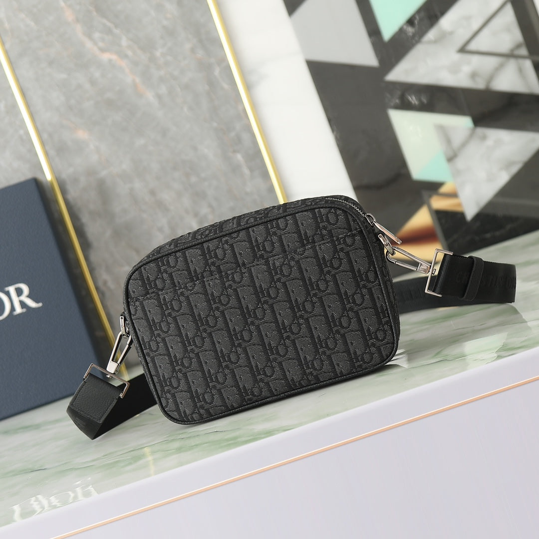 Dior Safari Messenger Bag in Black Dior Oblique Jacquard