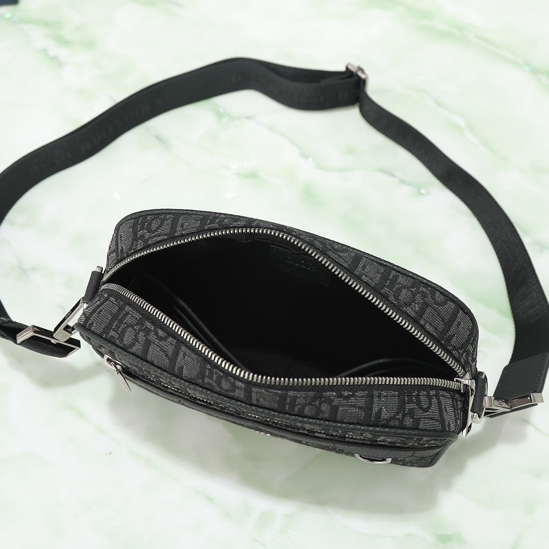 Dior Safari Messenger Bag in Black Dior Oblique Jacquard