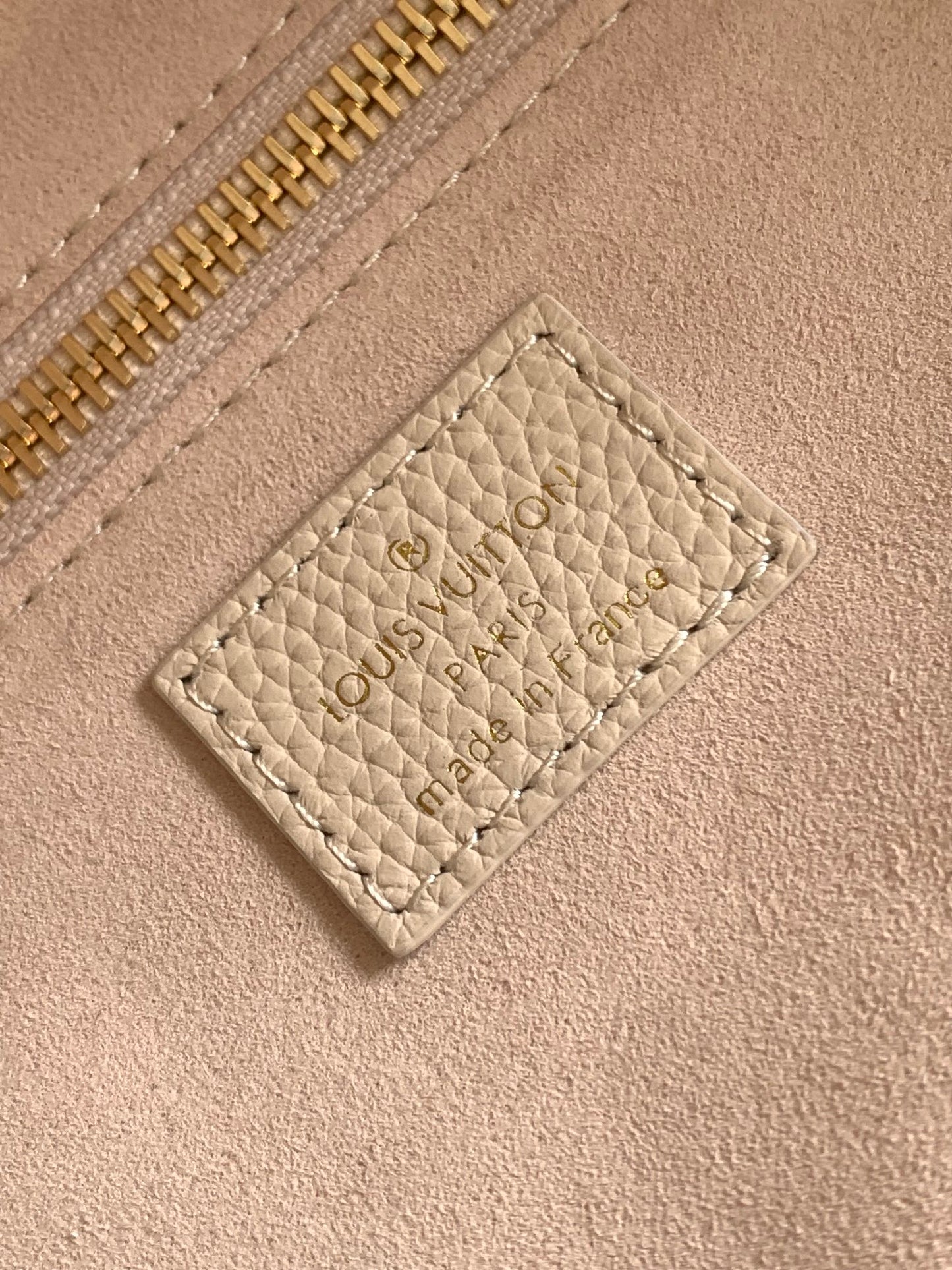 Louis Vuitton Neverfull MM Monogram Tote Bag - Pink Gradient