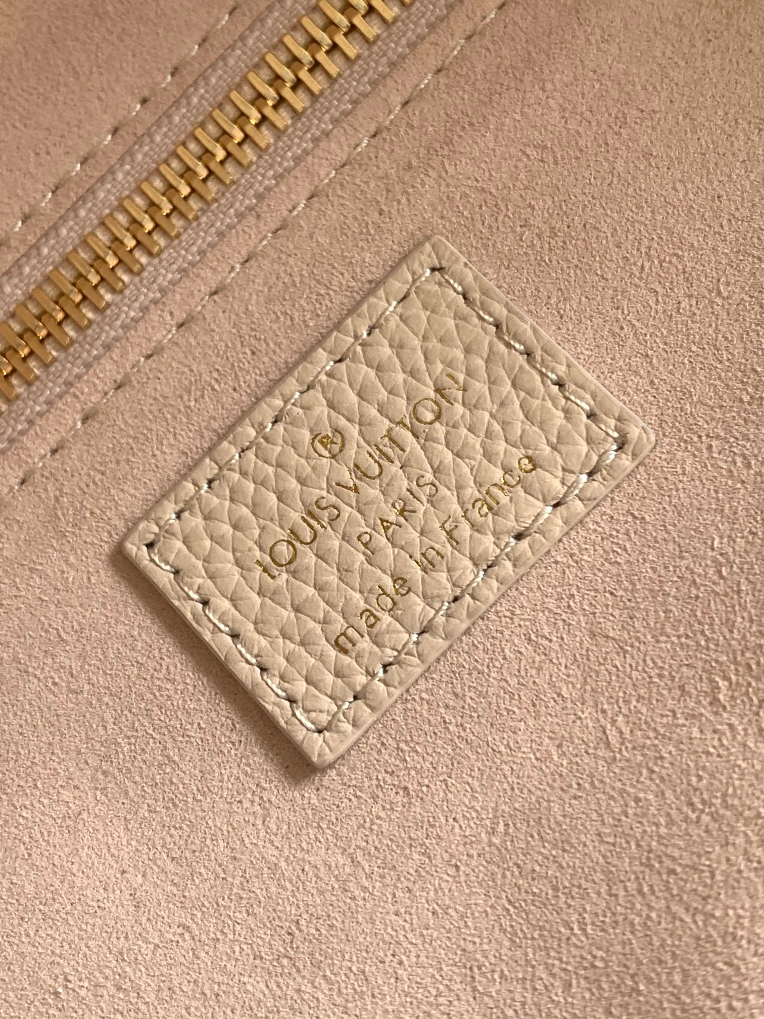 Louis Vuitton Neverfull MM Monogram Tote Bag - Pink Gradient