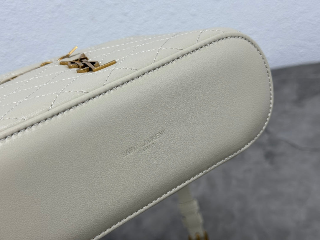 Saint Laurent 80's Vanity Bag in Quilted Lambskin - Cream