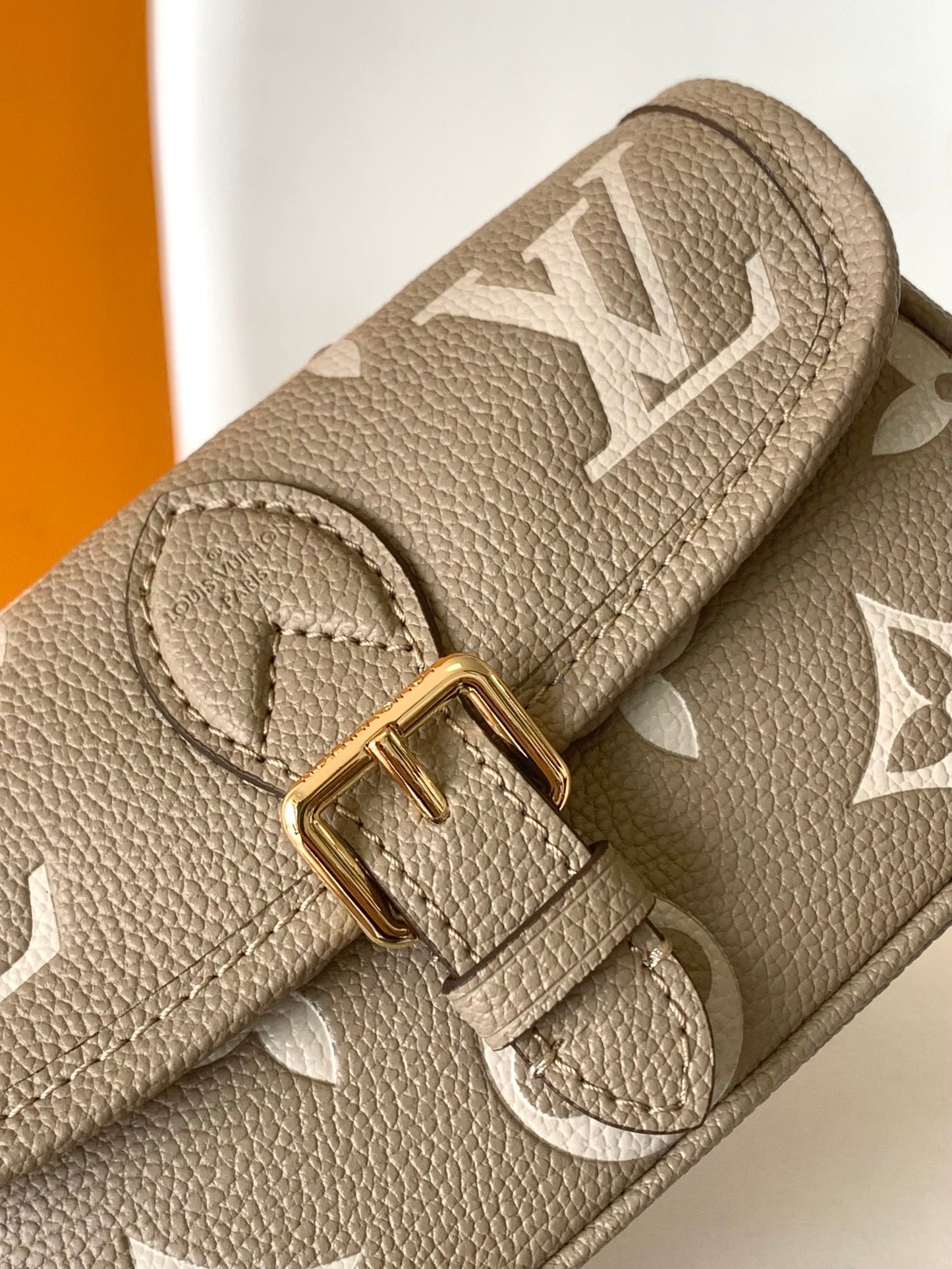 Louis Vuitton Diane Monogram Empreinte Leather Shoulder Bag - Tourterelle / Crème