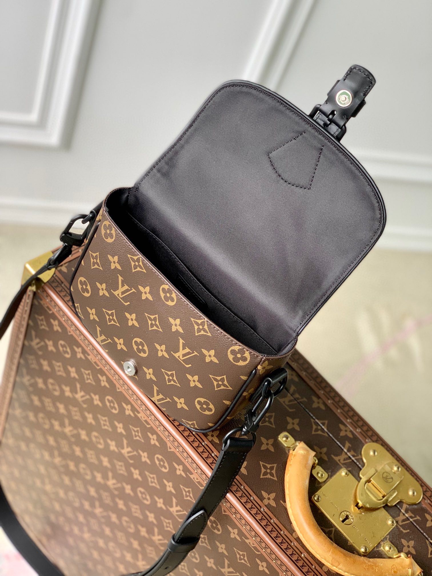 Louis Vuitton Classic Brown Monogram Pattern Saddle Crossbody Shoulder Bag