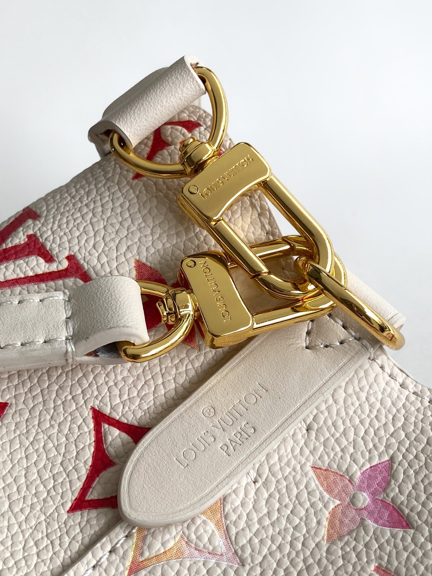 Louis Vuitton Monogram Gradient NéoNoé BB Bucket Bag - Cream/Multicolor