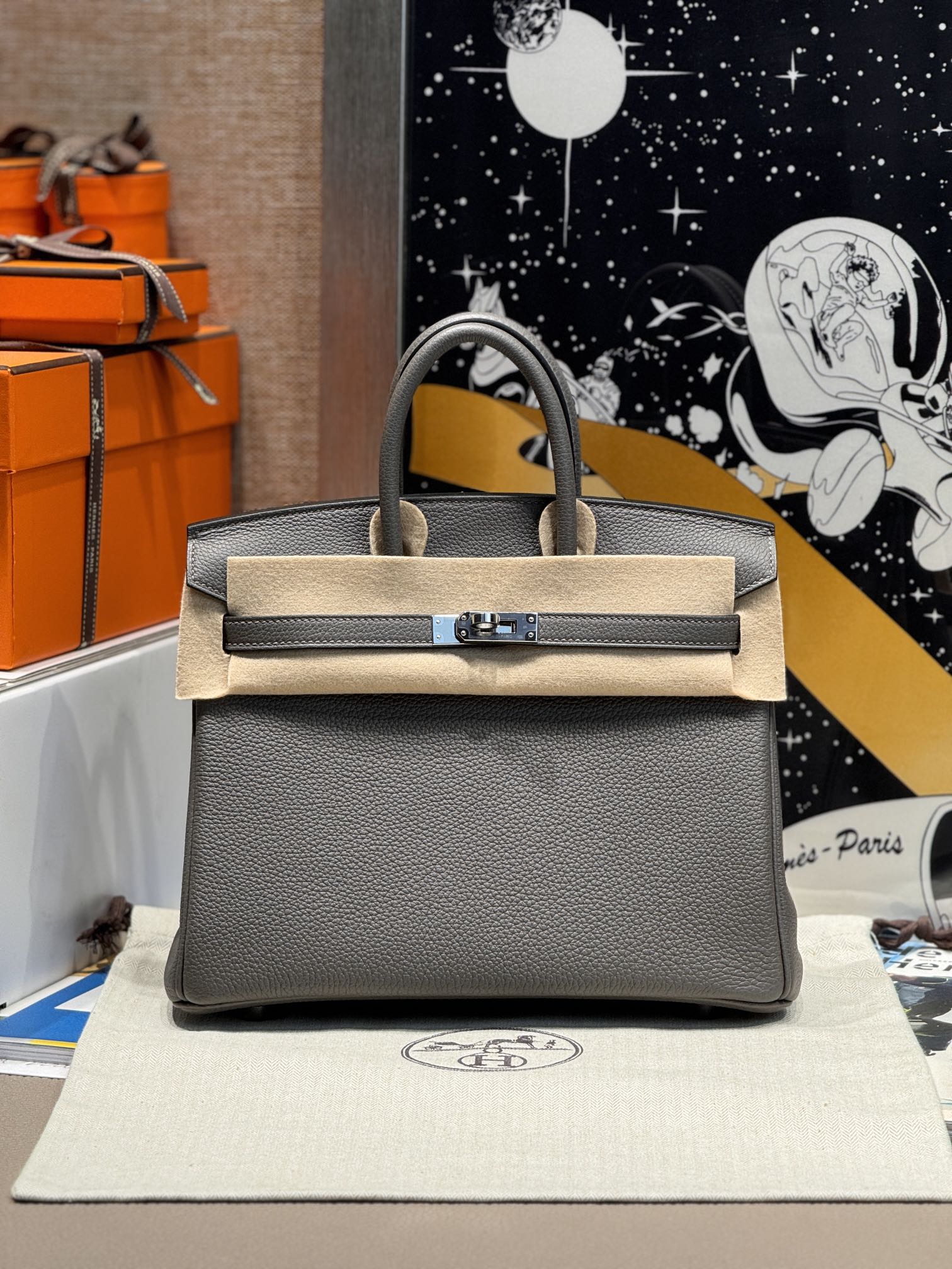 Luxury Grey Leather Top-Handle Handbag with Tan Flap and Silver Hardware