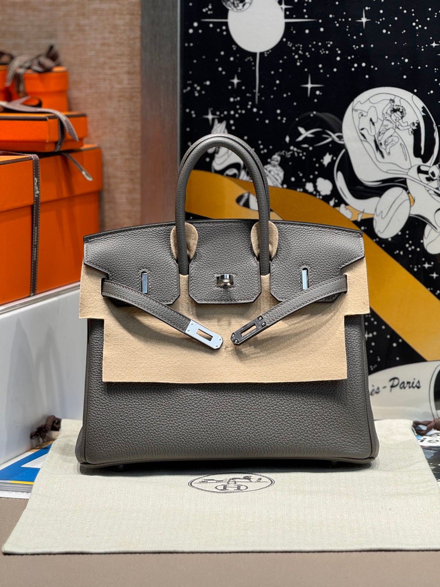 Luxury Grey Leather Top-Handle Handbag with Tan Flap and Silver Hardware