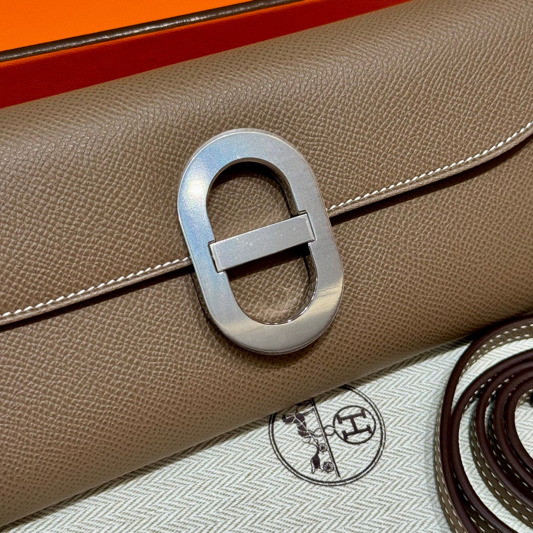 Hermès In-the-Loop Phone Pouch - Taupe Leather with Palladium Hardware