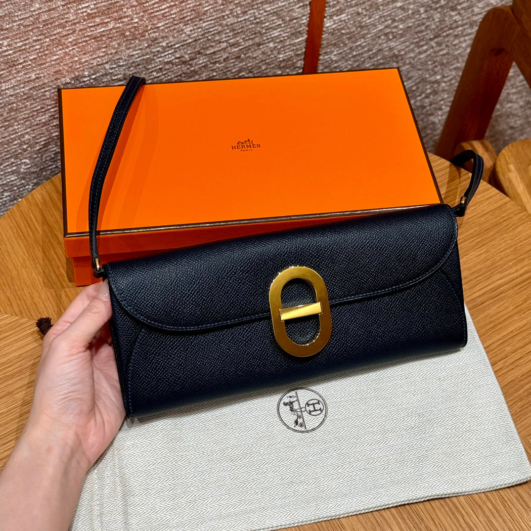 Hermès Kelly To Go Wallet - Black Epsom Leather with Gold Hardware