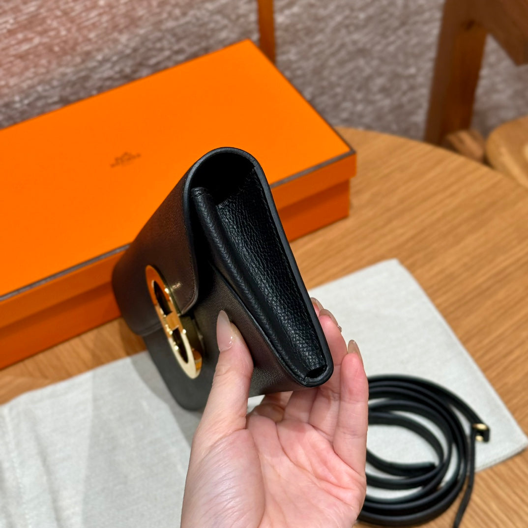 Luxury Black Leather Clutch Bag with Gold Buckle and Detachable Strap