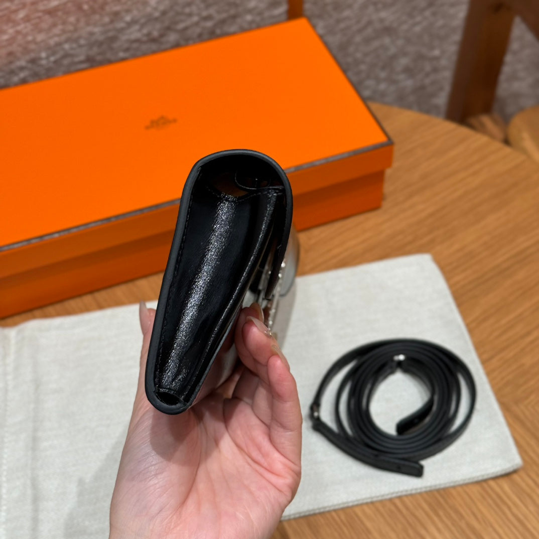 Hermès O'Maillon Black Leather Clutch Wallet with Silver Hardware