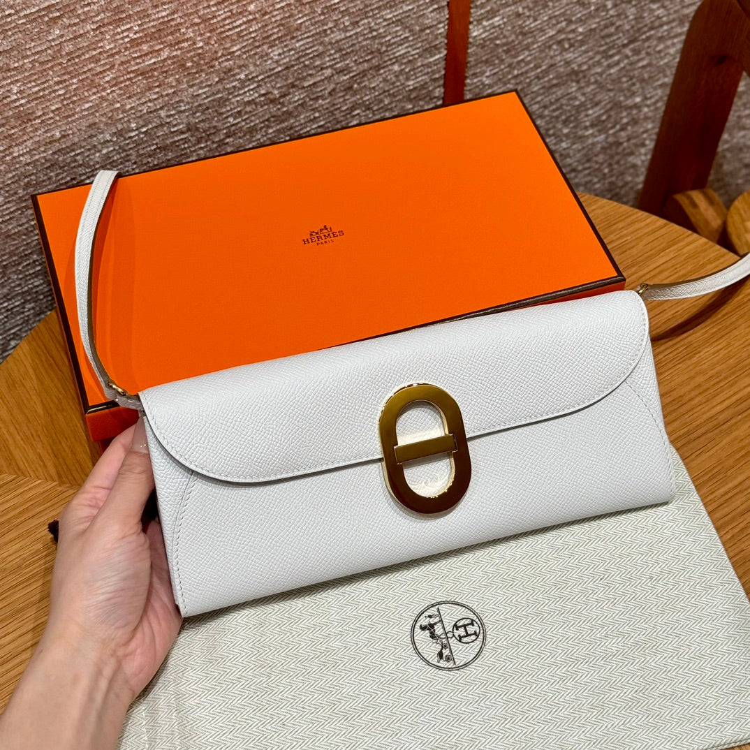 Hermès Geta Bag in White Epsom Leather with Gold Hardware