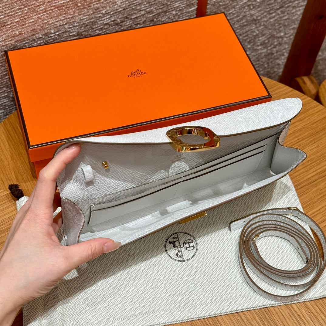 Hermès Geta Bag in White Epsom Leather with Gold Hardware