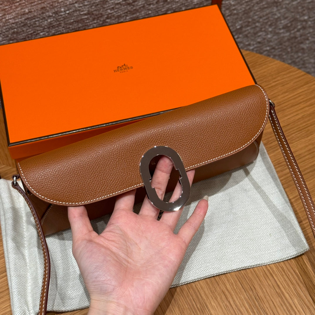 Hermès H d'Ancre Leather Clutch with Detachable Strap - Gold Brown